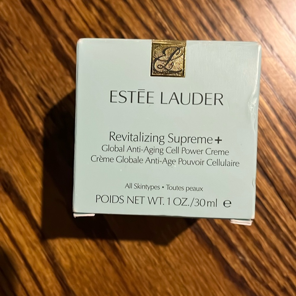 Not used! Revitalizing supreme global anti age cream